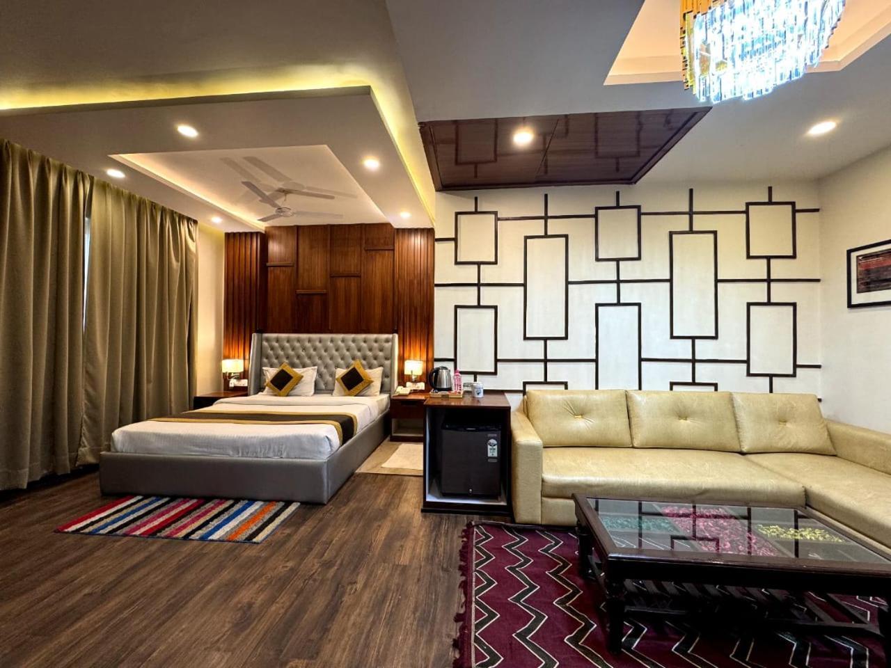 Hotel River Rhythm Assi Ghat Varanasi Exteriör bild