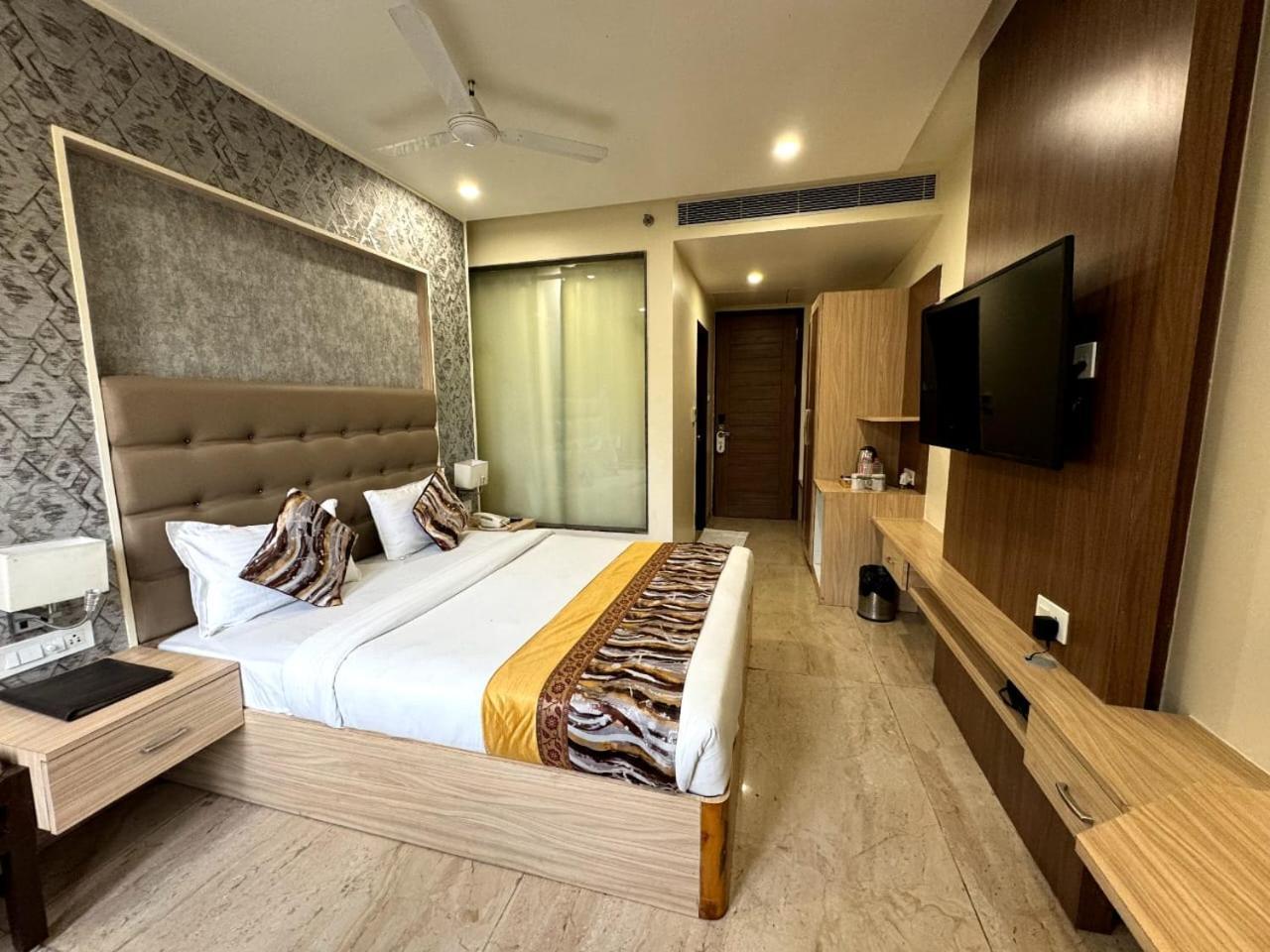 Hotel River Rhythm Assi Ghat Varanasi Exteriör bild