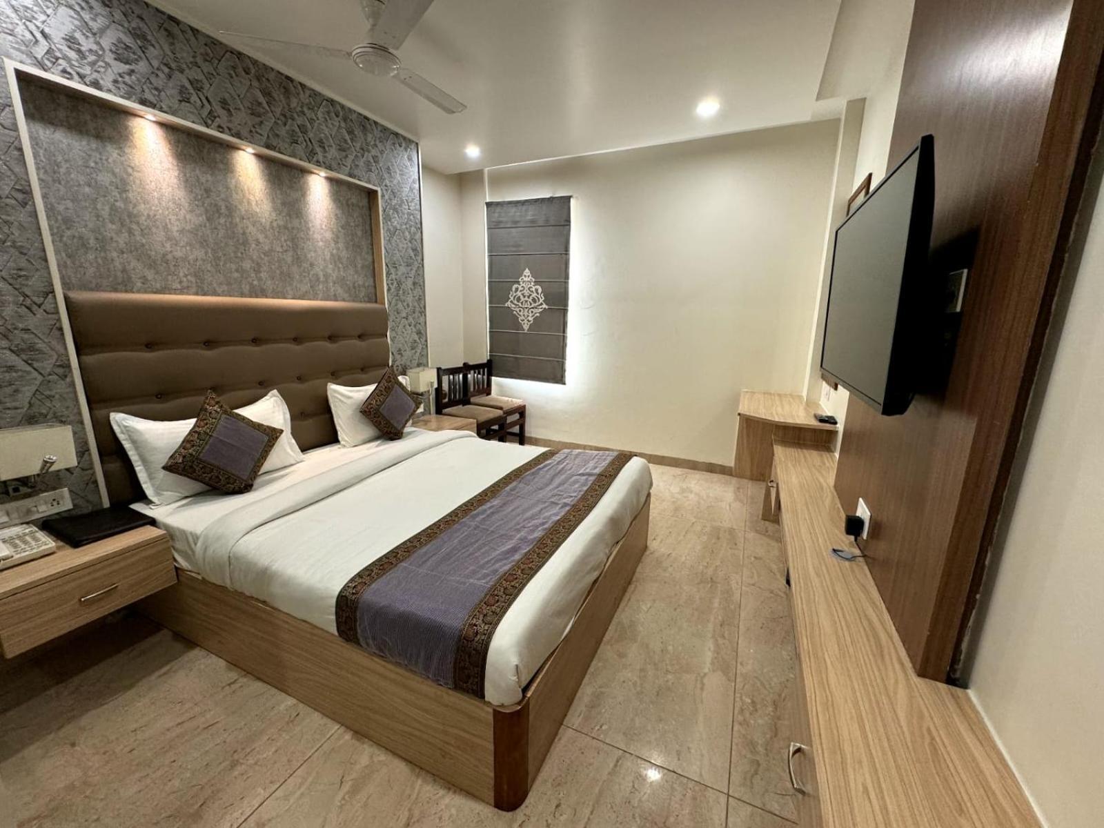Hotel River Rhythm Assi Ghat Varanasi Exteriör bild